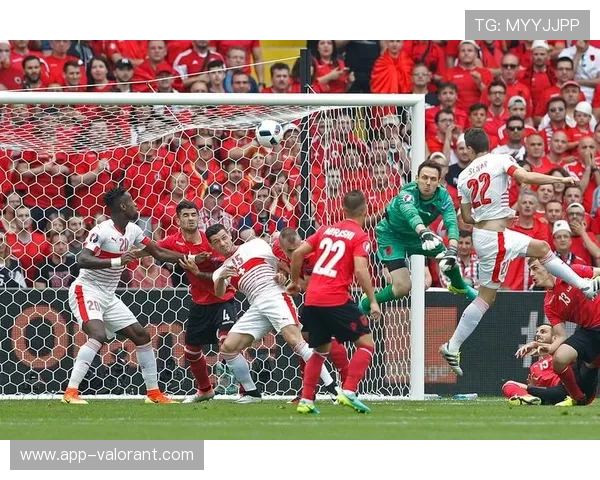 欧冠第五轮焦点战：阿森纳客战拜仁，最强防线对决最强火力